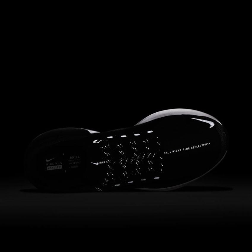 Nike structure shield 22 2025
