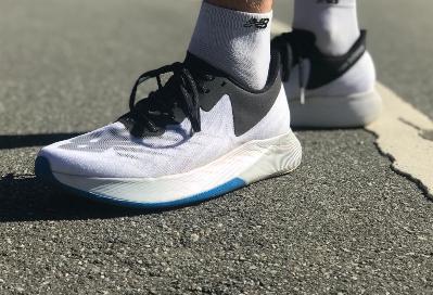 TEST: New Balance FuelCell TC – Racer-sko med kolfiberplatta