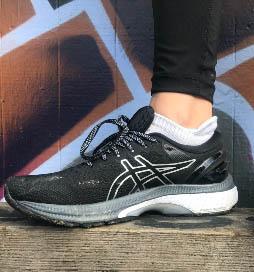 TEST: ASICS GEL-Kayano 27 vs. Kayano 26 - Läs recensionen!