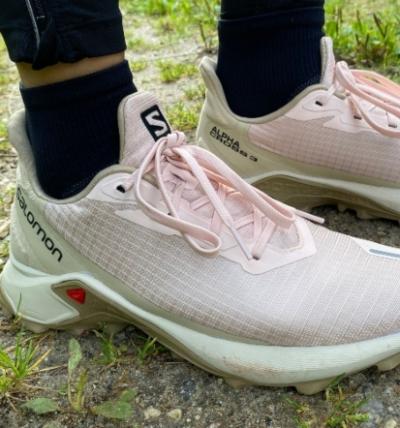 TEST: Salomon Alphacross 3 – fantastisk trailsko för nybörjare