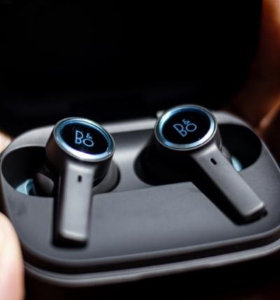 TEST: B&O Beoplay EX hörlurar – Suveränt ljud, passform och design