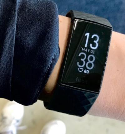 TEST: FITBIT CHARGE 4 – DET HITTILLS BÄSTA AKTIVITETSARMBANDET