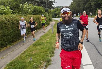 I 2017 sprang Ulrik 100 maraton – alla under 4 timmar